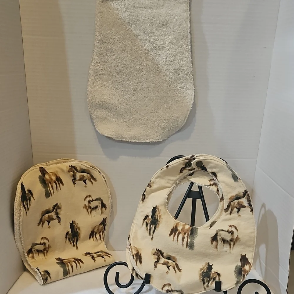 Kids Bib & Burp Charming Wild Horse Print Set of 3